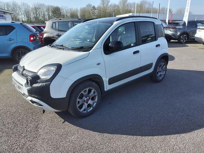 Used Fiat Panda Cross Cross 70 HP (51 kW) 2022 White/black Hatchback