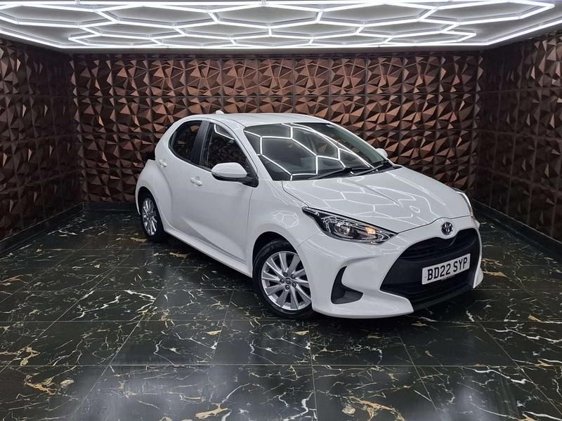 Used Toyota Yaris Hybrid 2022 White Hatchback