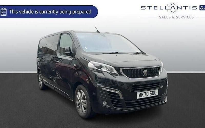 Used Peugeot Traveller Allure 177 HP (130 kW) 2022 MPV