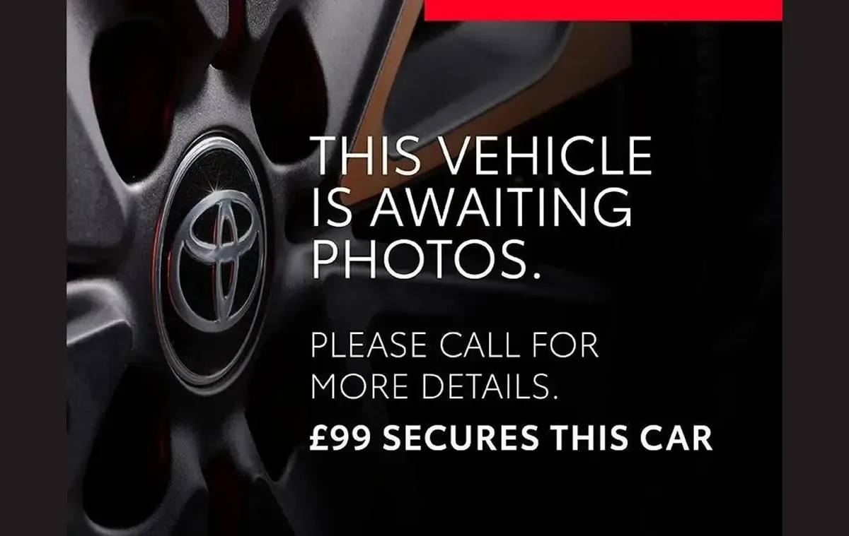 Used Toyota Yaris Hybrid Edition 128 HP (94 kW) 2024 Blue Hatchback
