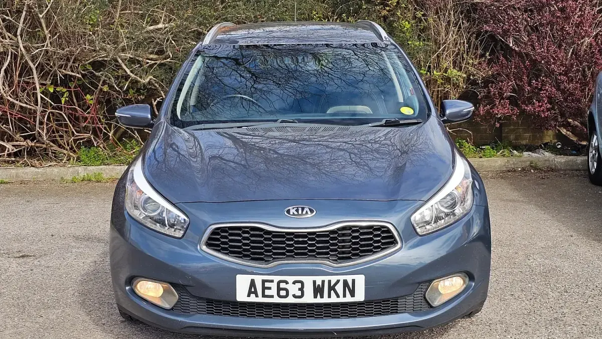 Used Kia Ceed 128 HP (94 kW) 2013 Blue Hatchback