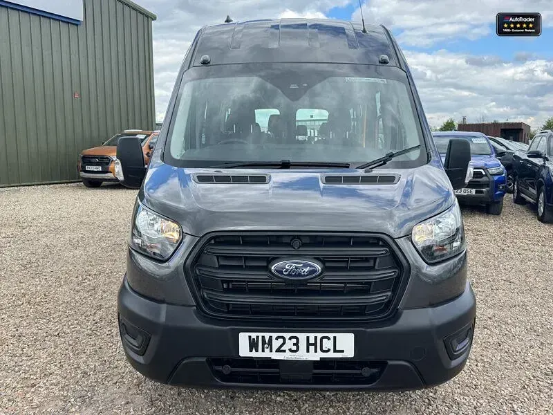 Usado Ford Transit 170 HP (125 kW) 2023 Cinzento