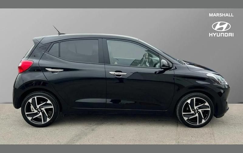 Used Hyundai i10 Premium 77 HP (56 kW) 2025 Black Hatchback