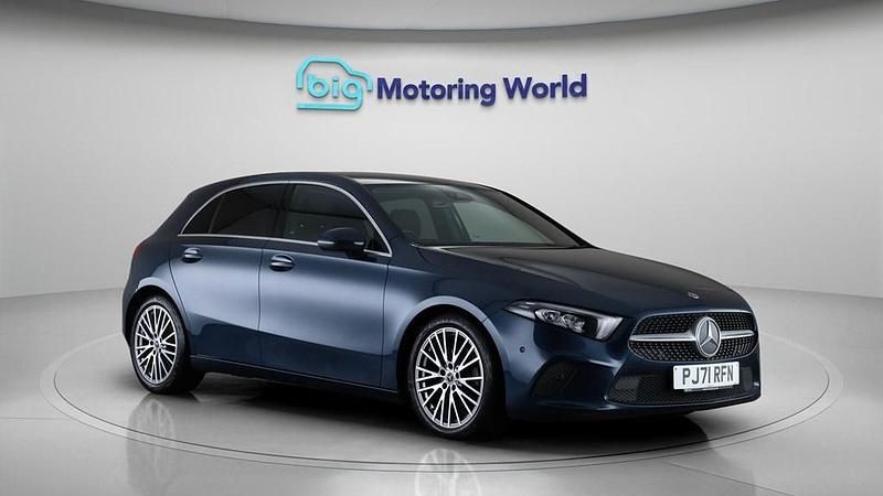 Used Mercedes A150 Executive 150 HP (110 kW) 2021 Blue Hatchback