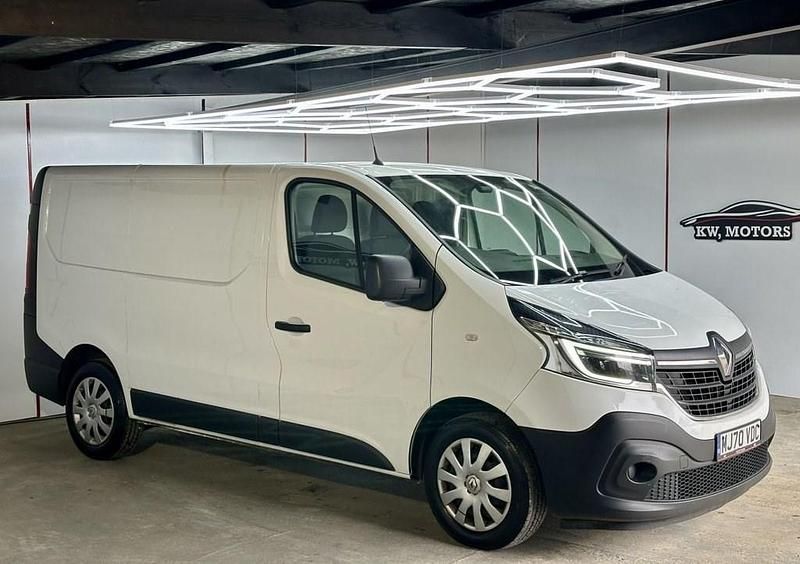 White Used 2020 Renault Trafic Business MPV | £8,484 (Good price) - Image 1/3