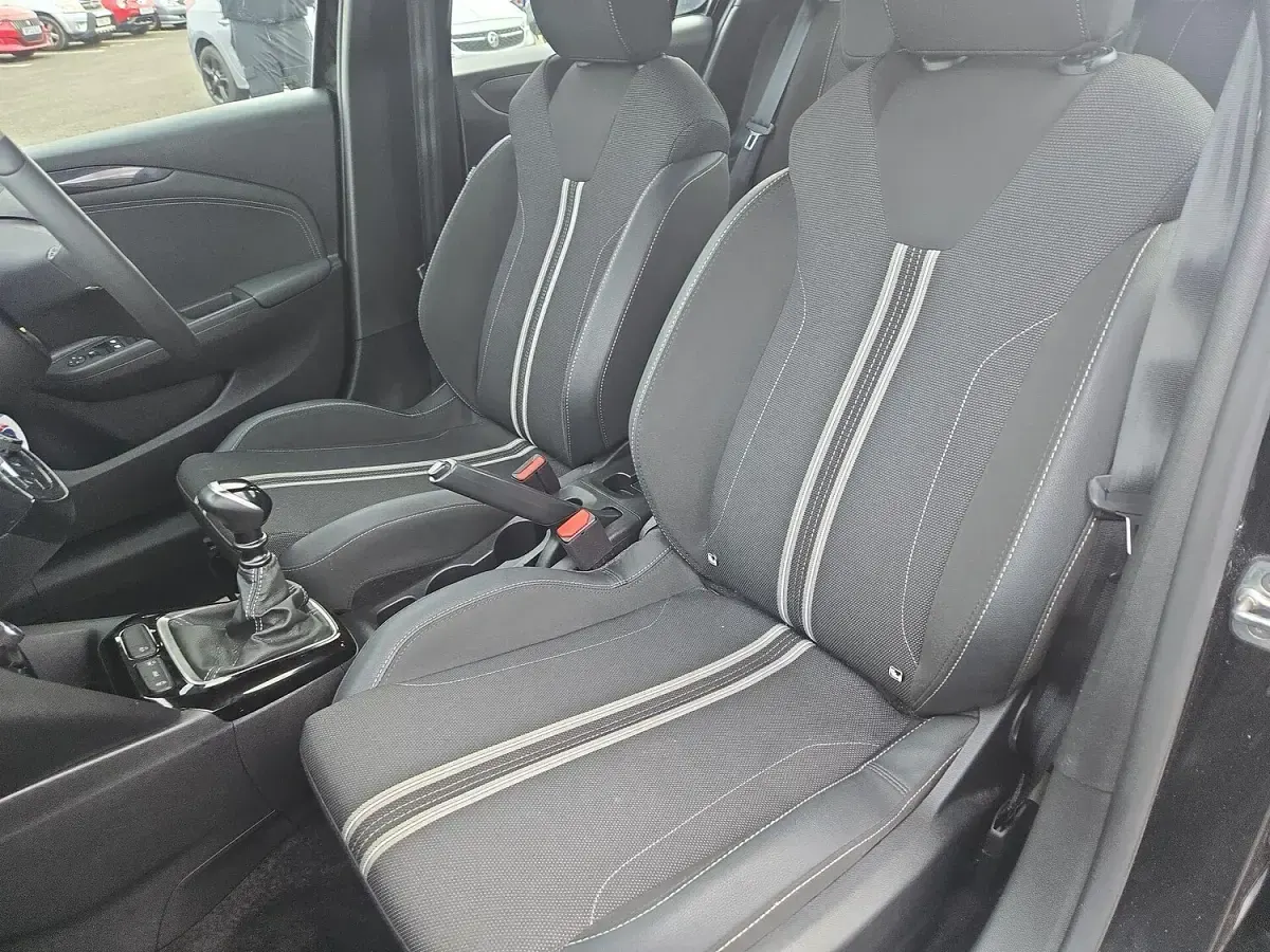 Usado Vauxhall Corsa S 100 HP (73 kW) 2024 Preto Citadino