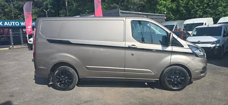 Used Ford Transit Custom Limited 170 HP (125 kW) 2021 Silver Van
