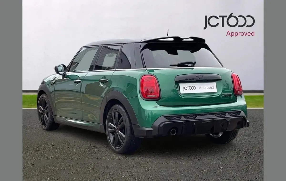 Used Mini Cooper Sport 134 HP (98 kW) 2023 Green Hatchback