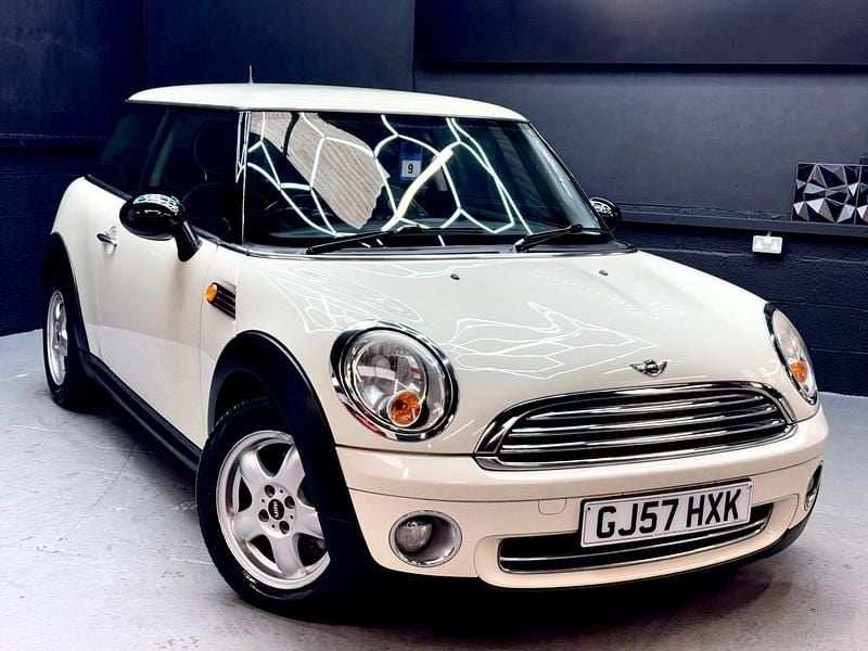 Used Mini ONE Hatch 95 HP (69 kW) 2007 White Hatchback