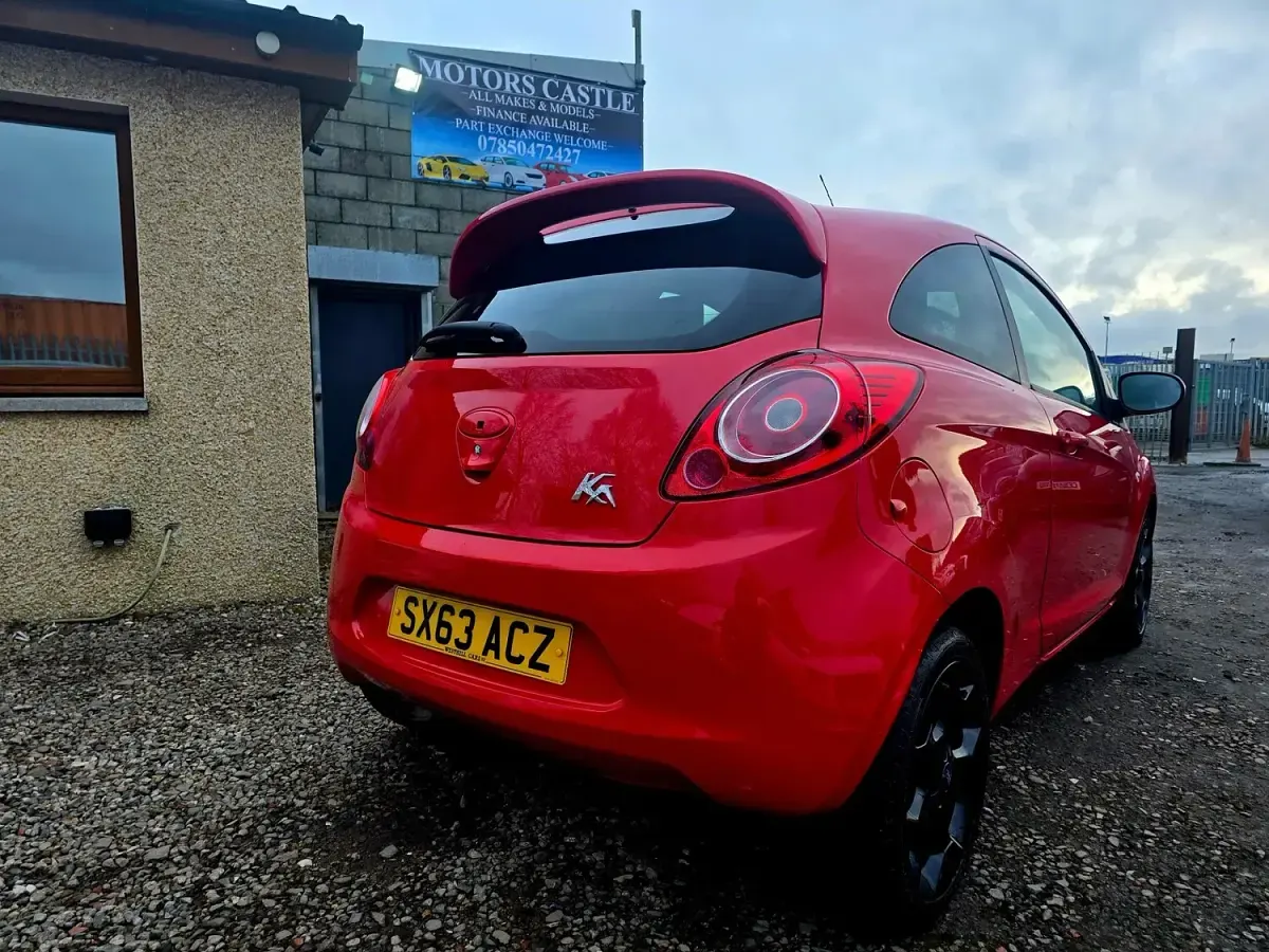 Used Ford Ka Zetec 69 HP (50 kW) 2014 Red Hatchback