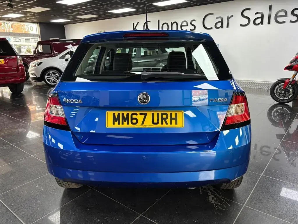 Used Skoda Fabia SE 95 HP (69 kW) 2018 Blue Hatchback
