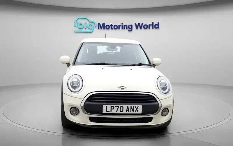 Second-hand Mini ONE Classic 102 CP (75 kW) 2020 Alb Hatchback
