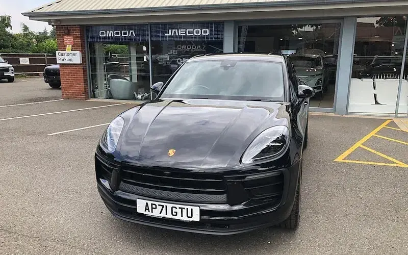 Used Porsche Macan 265 HP (194 kW) 2025 SUV