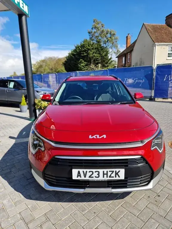 Used Kia Niro 2023 Red SUV