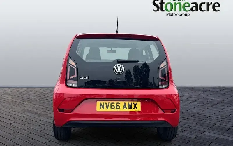 Used VW up! Move 60 HP (44 kW) 2016 Red Hatchback