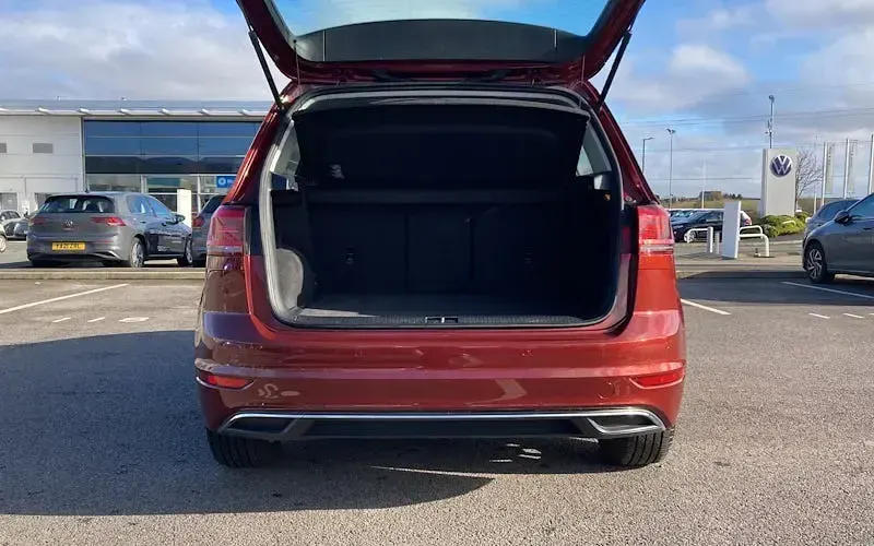 Używany VW Golf VII SE 131 KM (96 kW) 2018 Hatchback