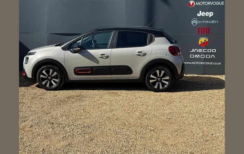 Used Citroën C3 PureTech 81 HP (59 kW) 2022 Beige Hatchback