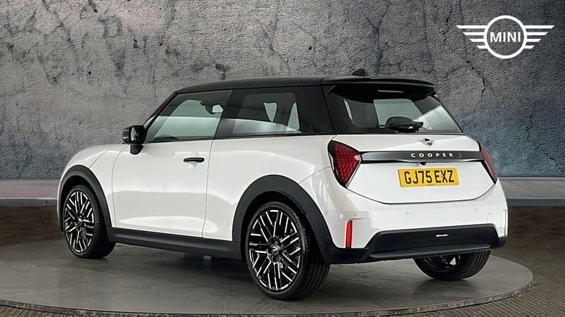 Usado Mini Cooper S Hatch 201 HP (147 kW) 2025 Branco Citadino