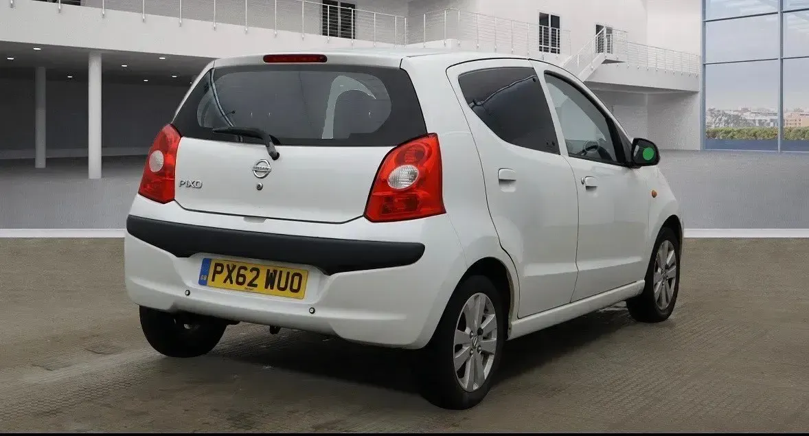 Używany Nissan Pixo N-TEC 68 KM (50 kW) 2012 Biały Hatchback