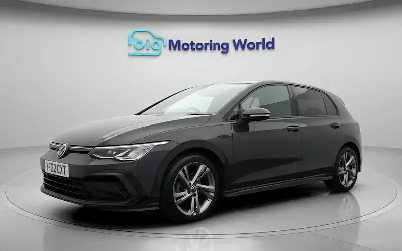 Used VW Golf VIII R-line 131 HP (96 kW) 2024 Hatchback