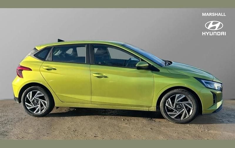 Used Hyundai i20 Advanced 99 HP (72 kW) 2025 Green Hatchback
