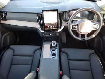 Usado Volvo XC90 Plus 250 HP (183 kW) 2025 Prateado SUV
