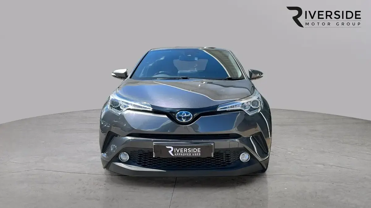 Used Toyota C-HR 122 HP (89 kW) 2017 Grey SUV