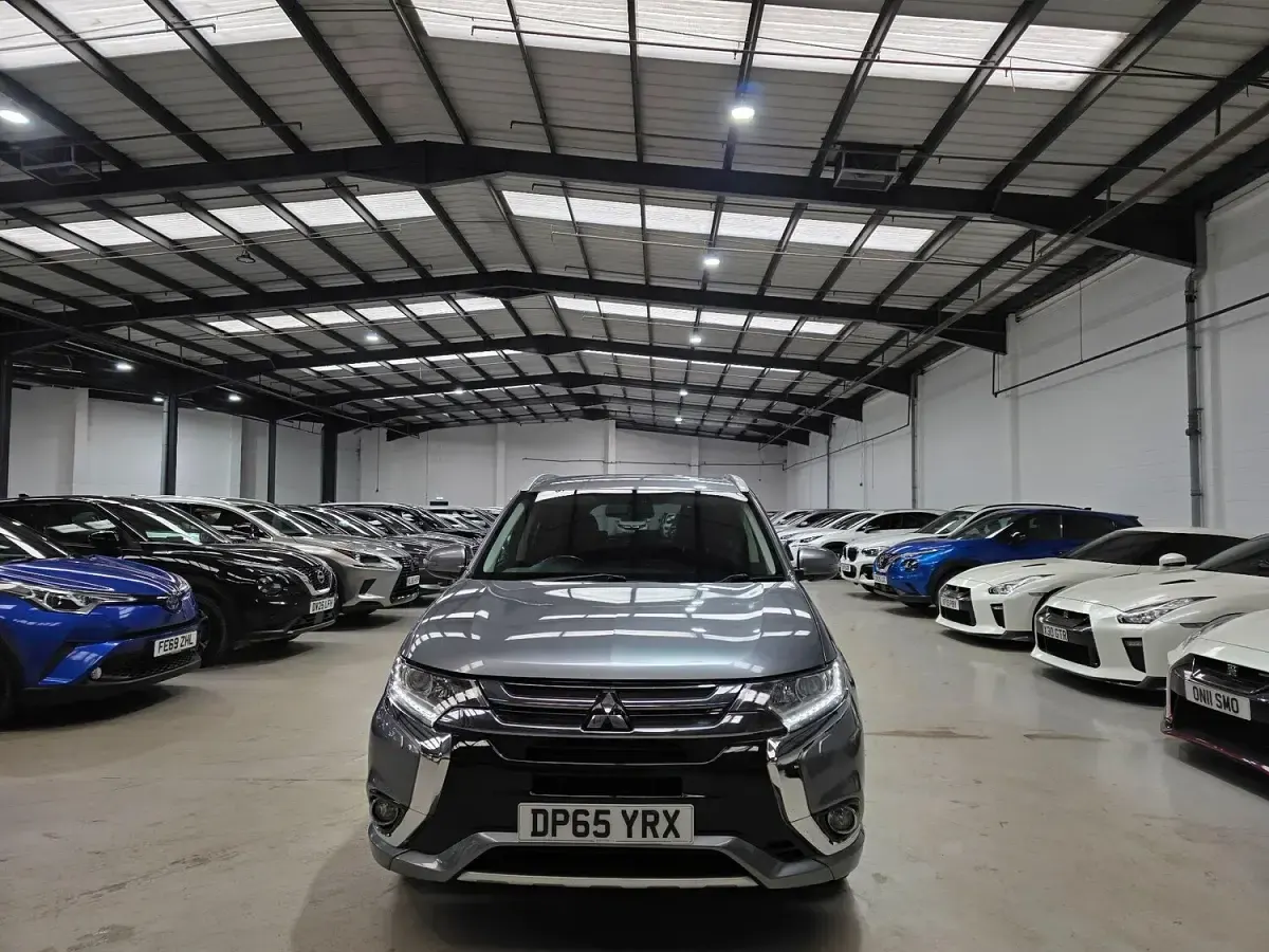 Used Mitsubishi Outlander P-HEV 2015 Grey SUV