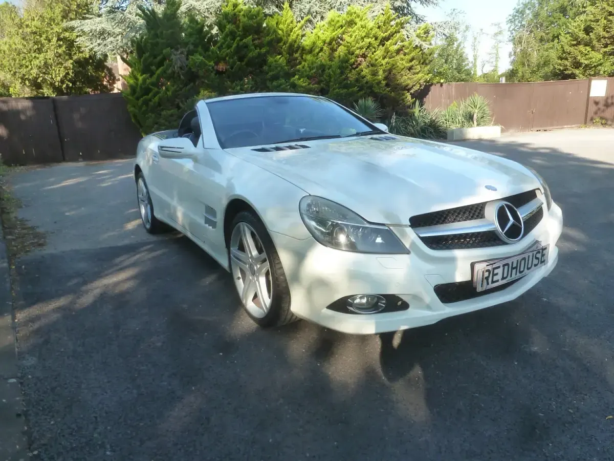 Used Mercedes SL350 2010 White Cabriolet