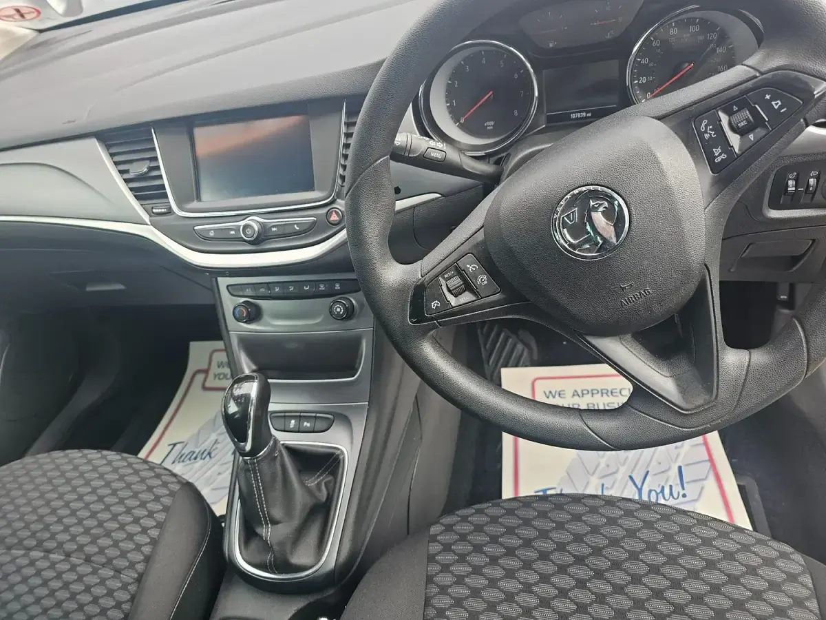 Used Vauxhall Astra Design Edition 2019 White Estate