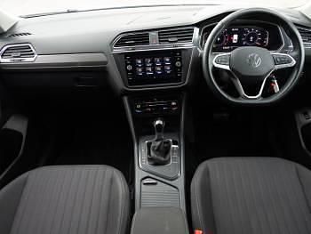 Used VW Tiguan Allspace Life 150 HP (110 kW) 2024 White SUV