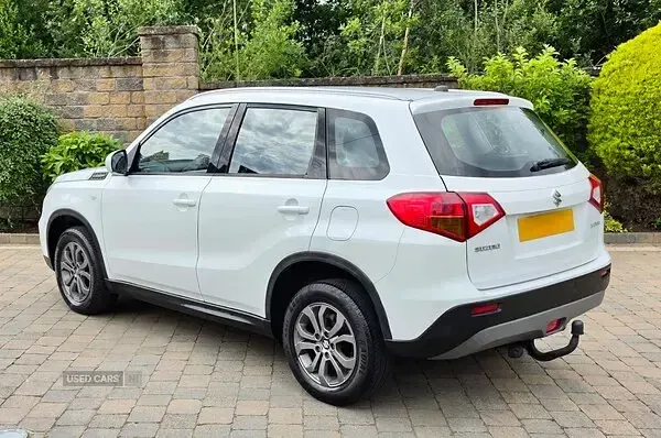 Used Suzuki Vitara SZ4 120 HP (88 kW) 2017 White SUV