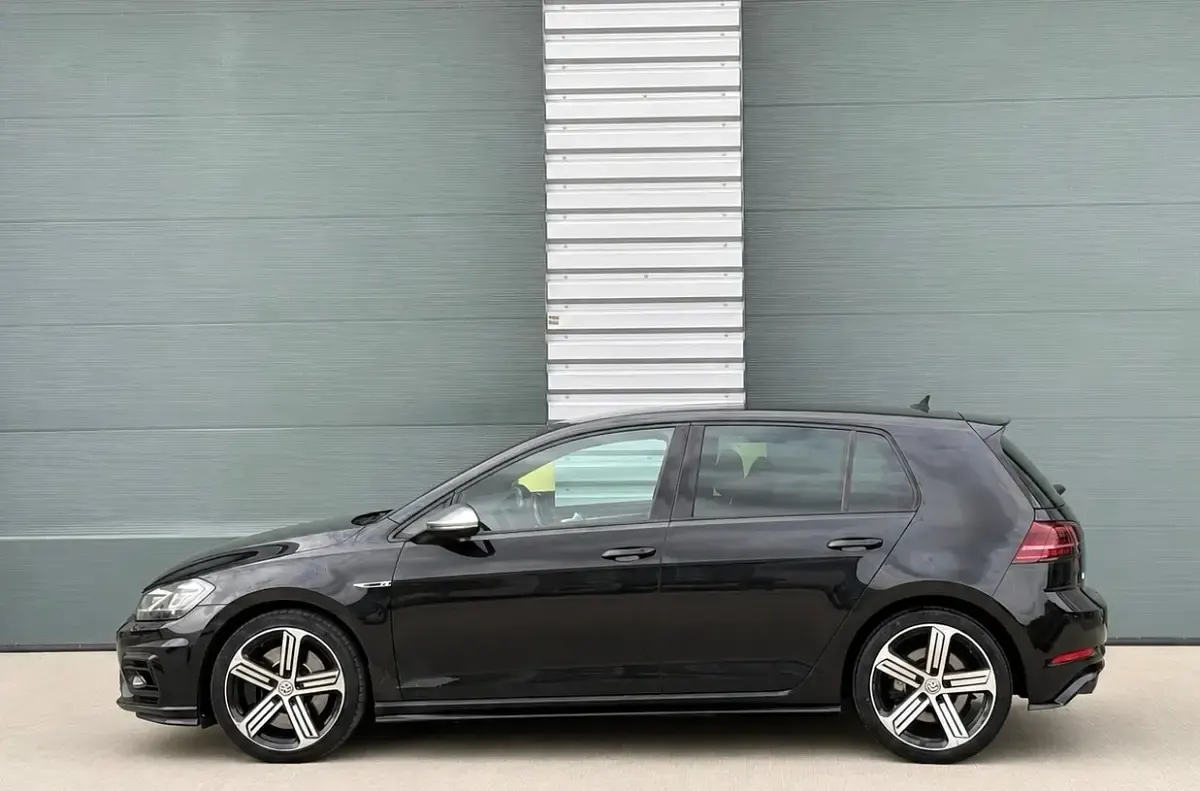 Used VW Golf VII R 310 HP (228 kW) 2019 Black Hatchback