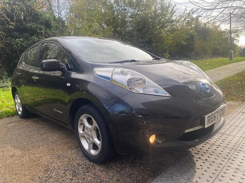 Black Used 2017 Nissan Leaf Acenta Hatchback | £2,999 (Good price) - Image 1/4