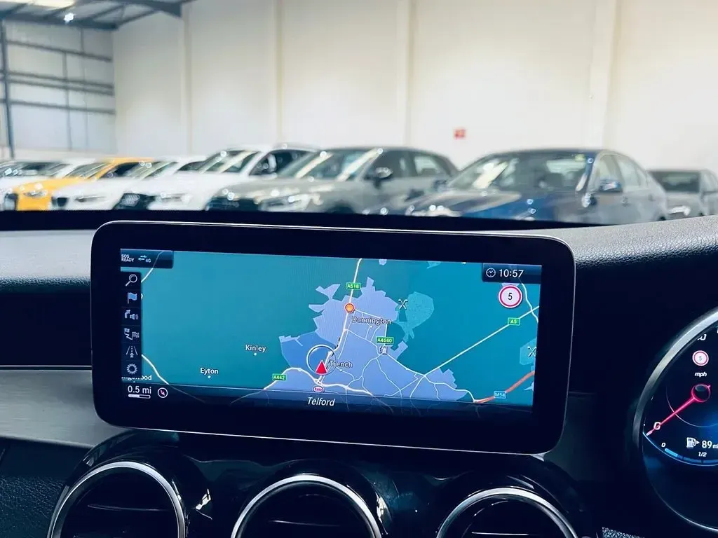 Used Mercedes C220 AMG Line Premium Plus 194 HP (142 kW) 2019 Silver Sedan