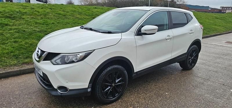 Used Nissan Qashqai Acenta 2014 White SUV