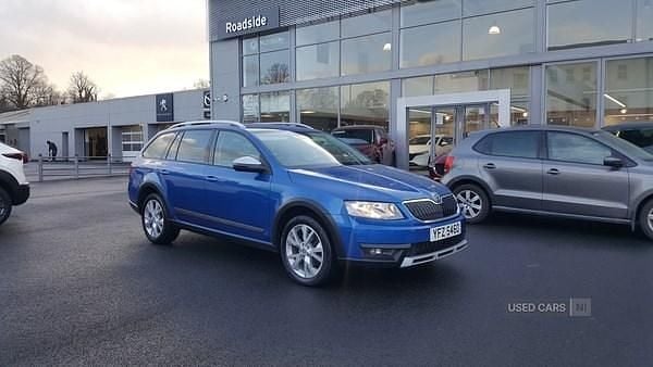 Used Skoda Octavia Scout 4x4 2015 Blue Hatchback