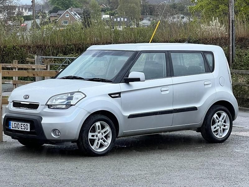 Silver Used 2010 Kia Soul Family SUV | £1,495 (Fair price) - Image 1/3