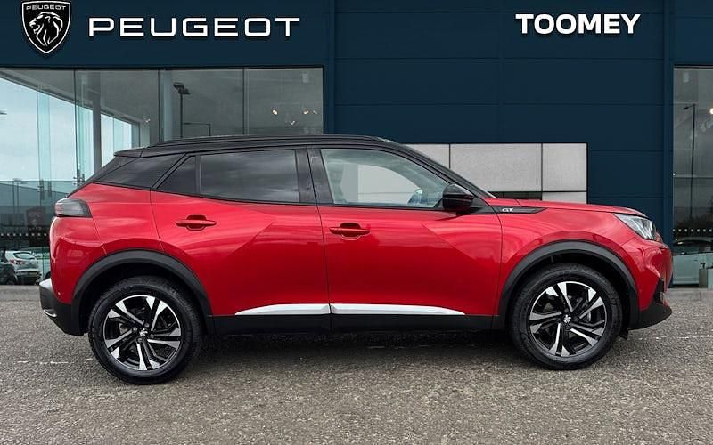Usado Peugeot 2008 GT 131 HP (96 kW) 2022 Vermelho SUV