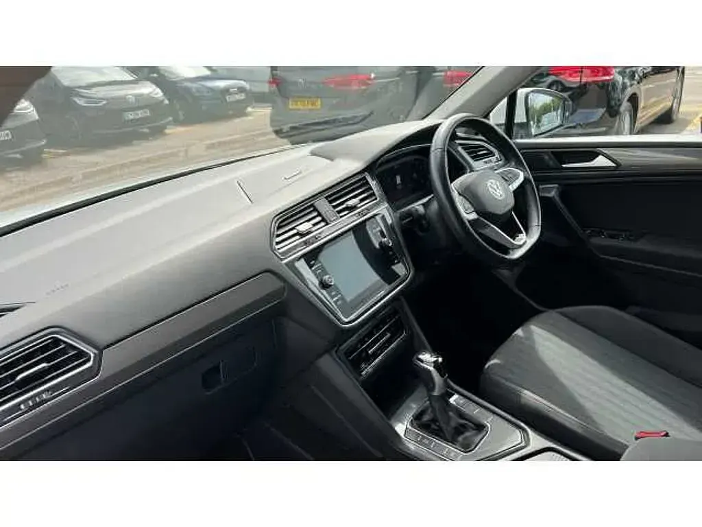 Used VW Tiguan Allspace Life 150 HP (110 kW) 2023 White SUV