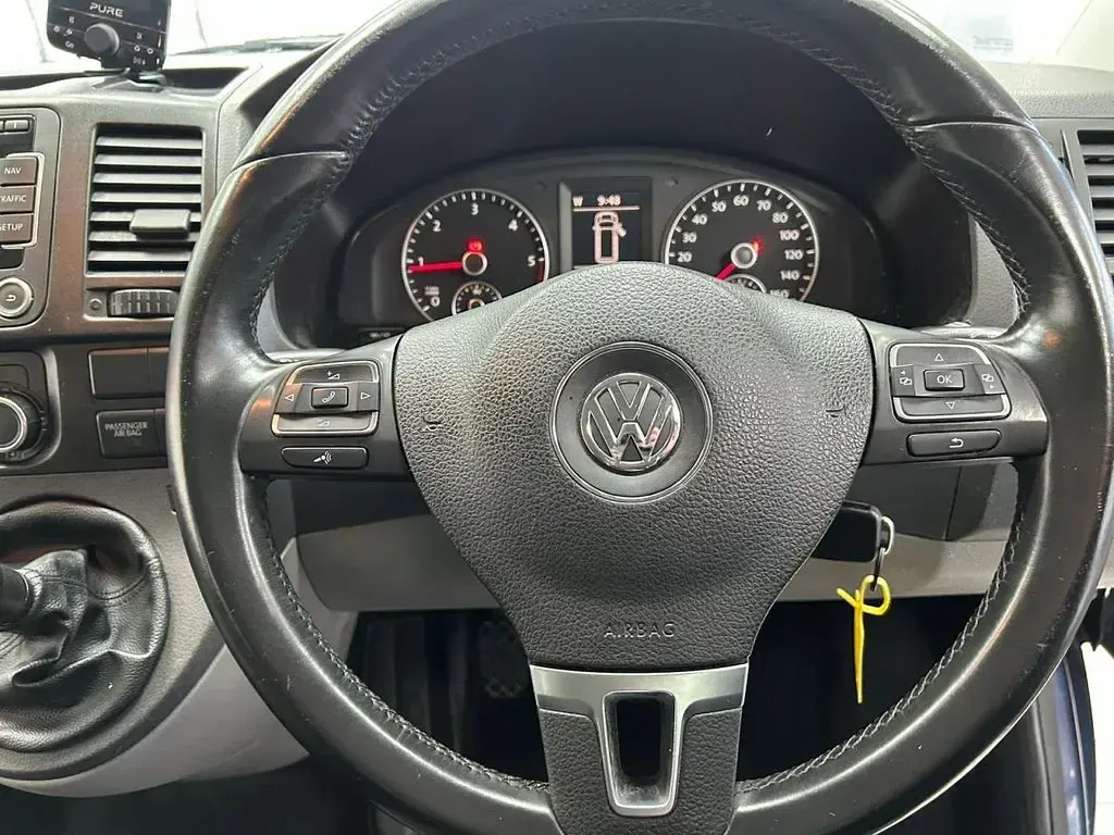 Used VW Transporter 140 HP (102 kW) 2012 Blue Van