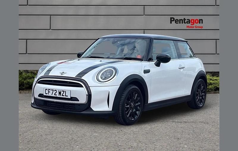 Used Mini Cooper Classic 134 HP (98 kW) 2023 White Hatchback