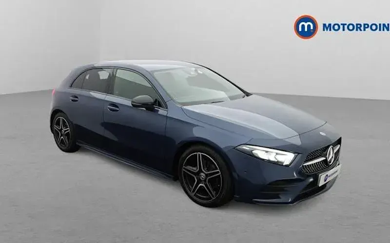 Gebraucht Mercedes A180 Executive 136 PS (100 kW) 2022 Kleinwagen
