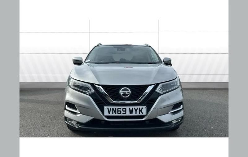 Used Nissan Qashqai Tekna 140 HP (102 kW) 2019 Silver SUV