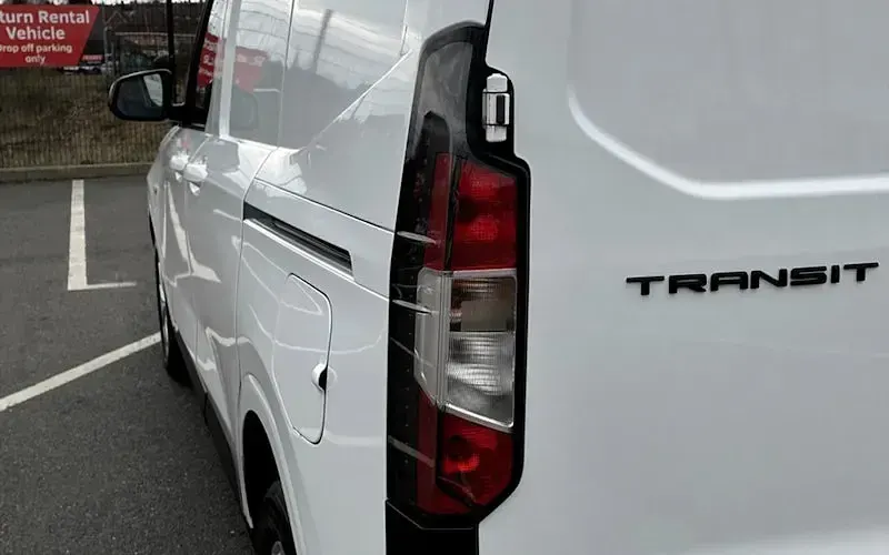 Used Ford Transit Courier Limited 101 HP (74 kW) 2024 White Van