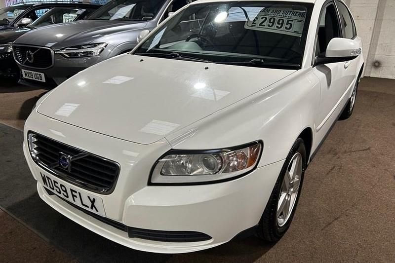 White Used 2010 Volvo S40 Sedan | £2,995 (Fair price) - Image 1/1