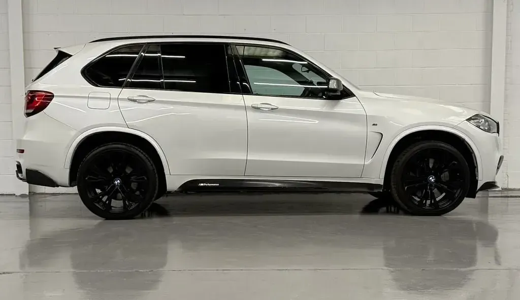 Usado BMW X5 Performance 381 HP (280 kW) 2016 Branco SUV