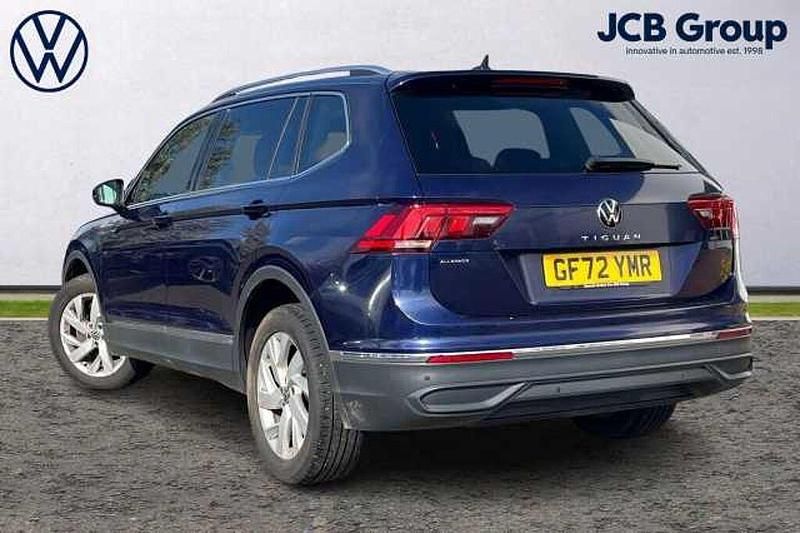 Used VW Tiguan Allspace Life 150 HP (110 kW) 2022 Blue SUV