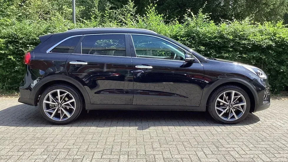 Used Kia Niro 139 HP (102 kW) 2020 Black SUV