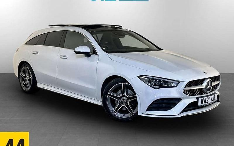 Used Mercedes CLA180 Shooting Brake AMG line 136 HP (100 kW) 2021 White Estate
